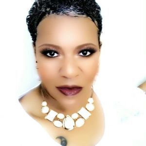 Meet your Posher, Sharonda